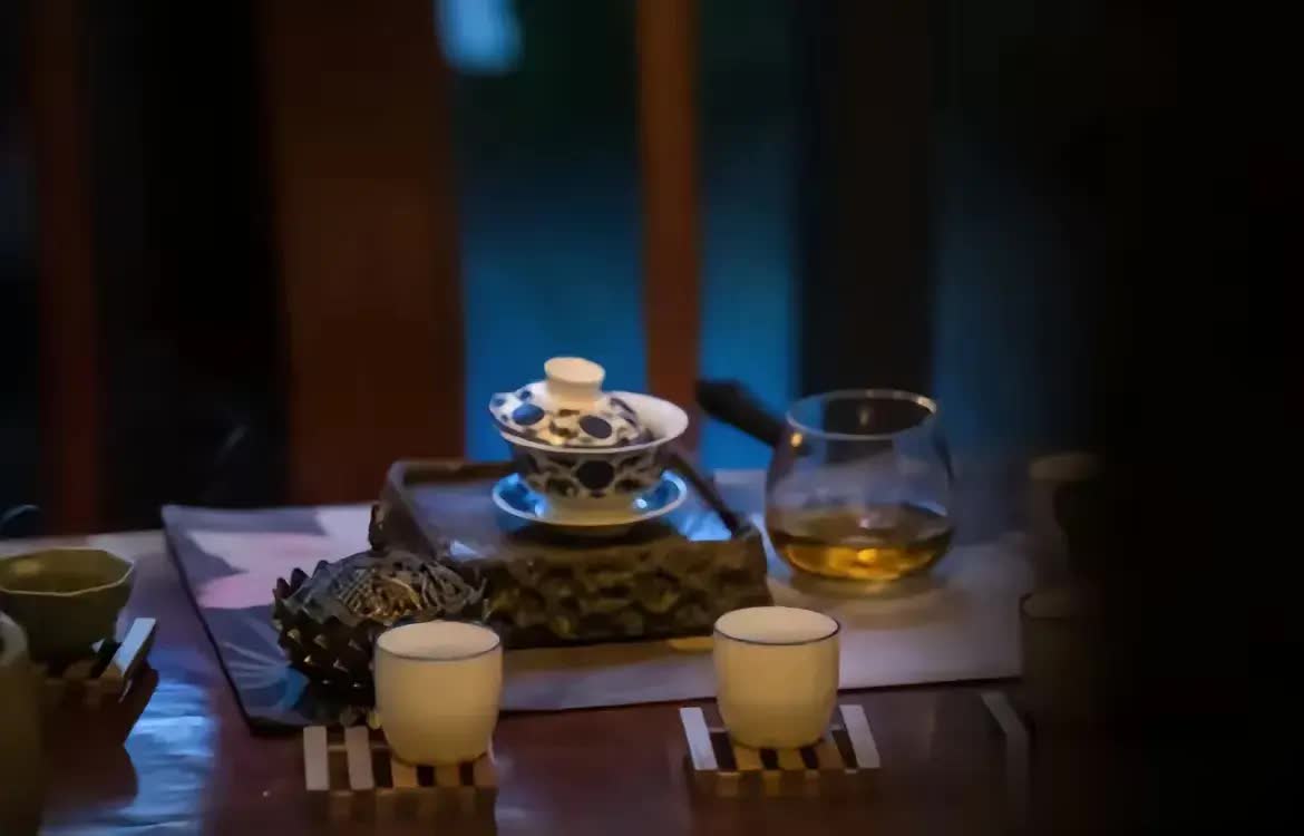 别让坏情绪成为你的负担：保护自己，远离他人的负面情绪