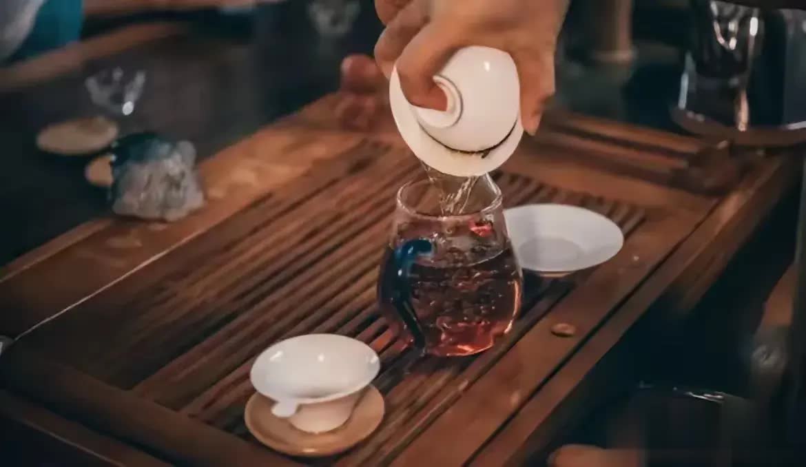 别让坏情绪成为你的负担：保护自己，远离他人的负面情绪