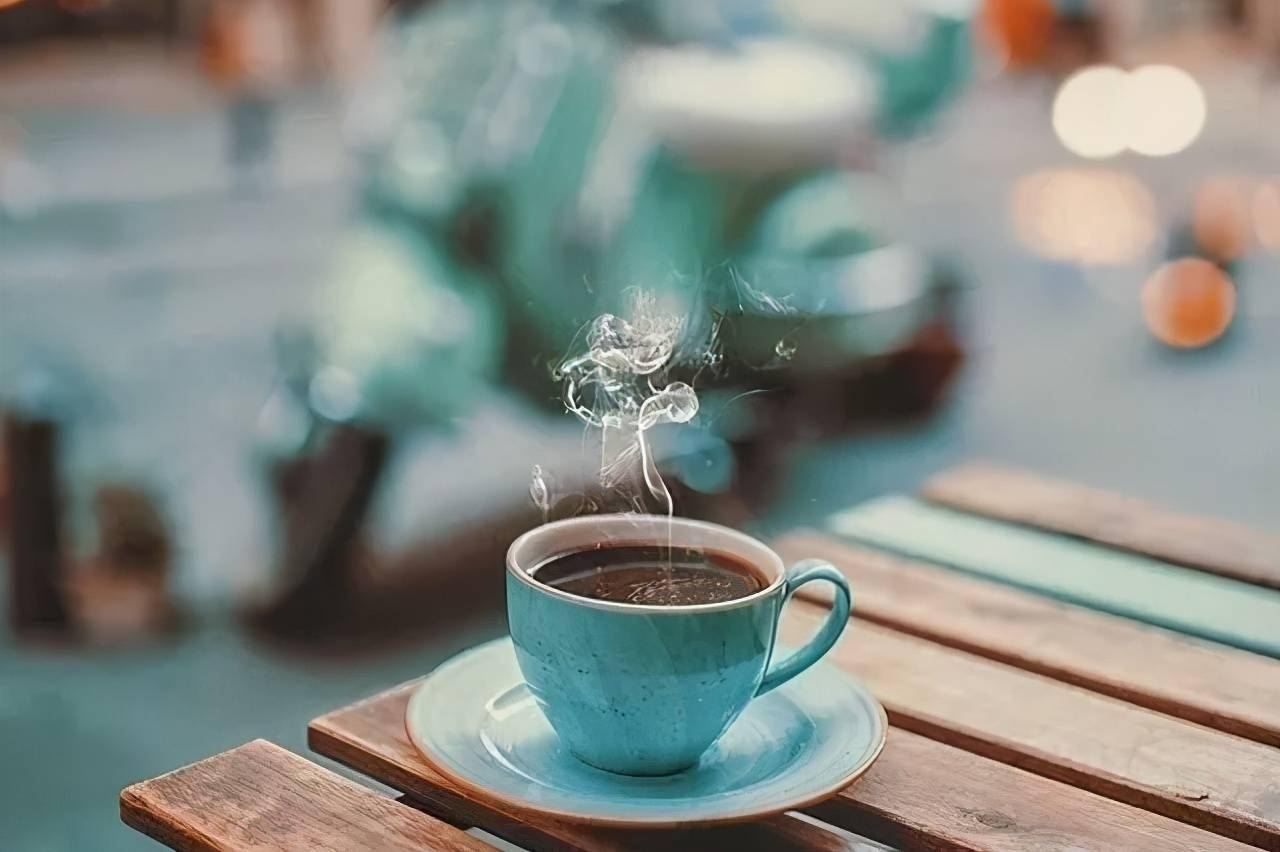 不要对任何人有太多期待，包括父母、爱人，记住了