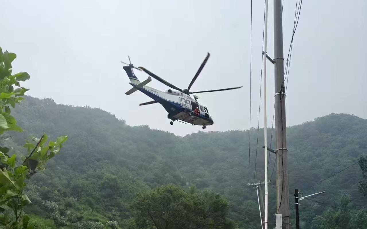 特大暴雨中的密云山村