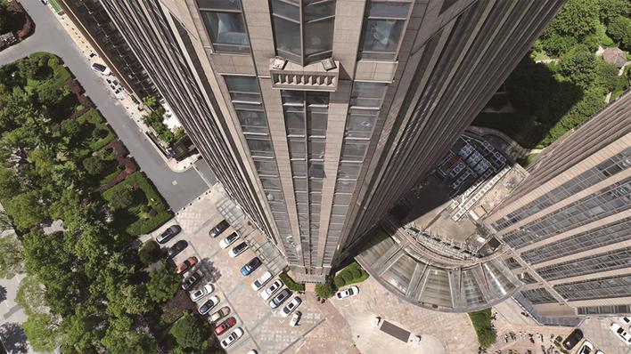 无人机揪出高空“凶手”