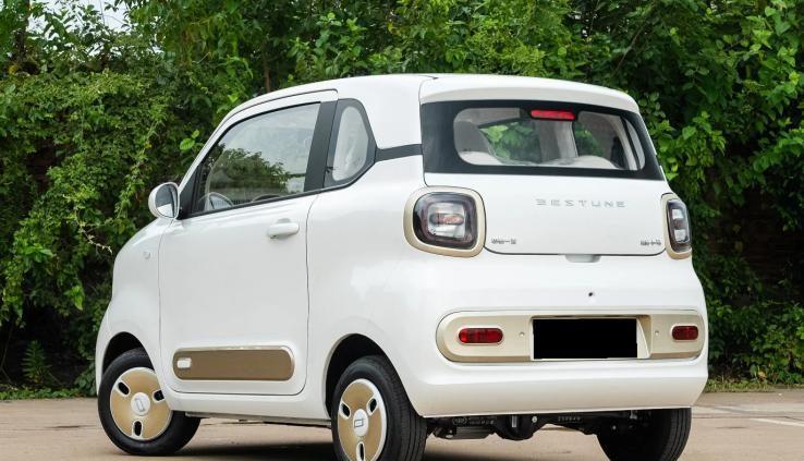 下死手了！微型代步车“黑马”3.49万起售，纯电续航222km