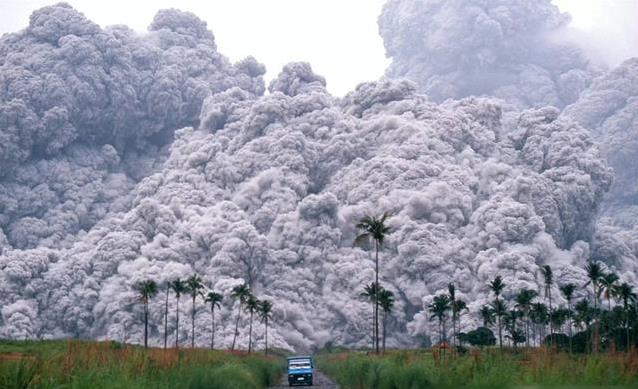 黄石美景藏杀机，4万原子弹威力，人类能撑多久？