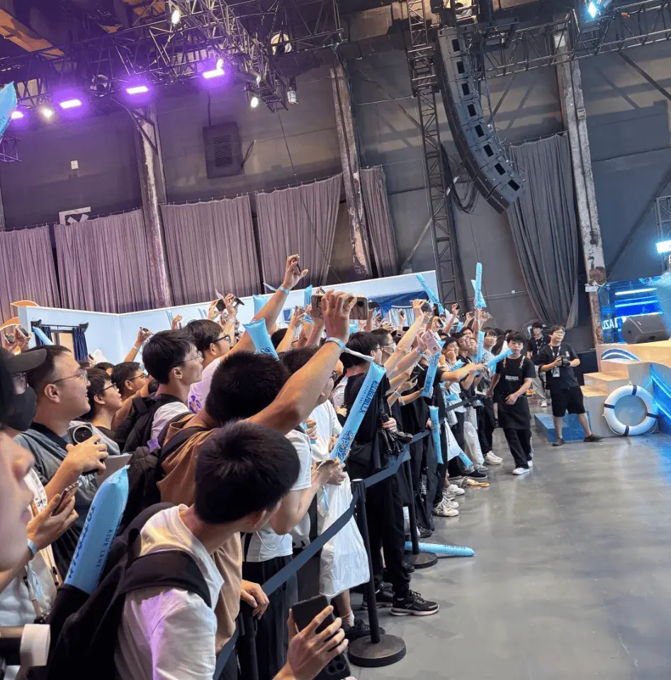 《碧蓝航线》“清凉节”让我直呼手酸，为什么我还能意犹未尽？