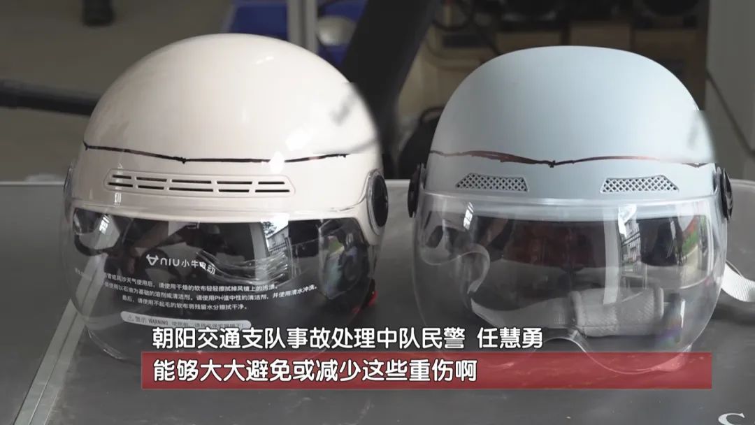 电动自行车遭遇“开门杀”,乘车人身亡!民警:这个动作很重要