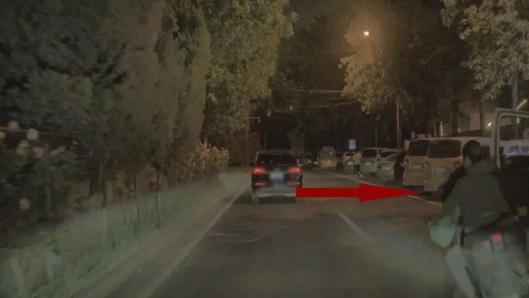 电动自行车遭遇“开门杀”,乘车人身亡!民警:这个动作很重要