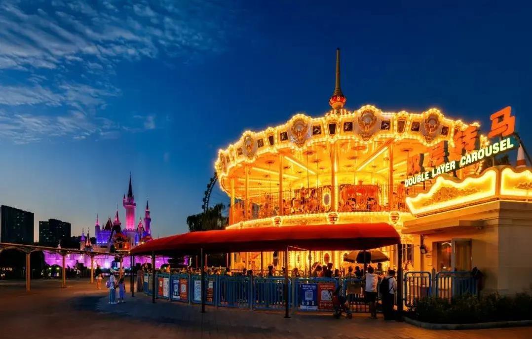 北京夜游新地标！石景山彩灯会85天狂欢，游客惊叹非遗打铁花