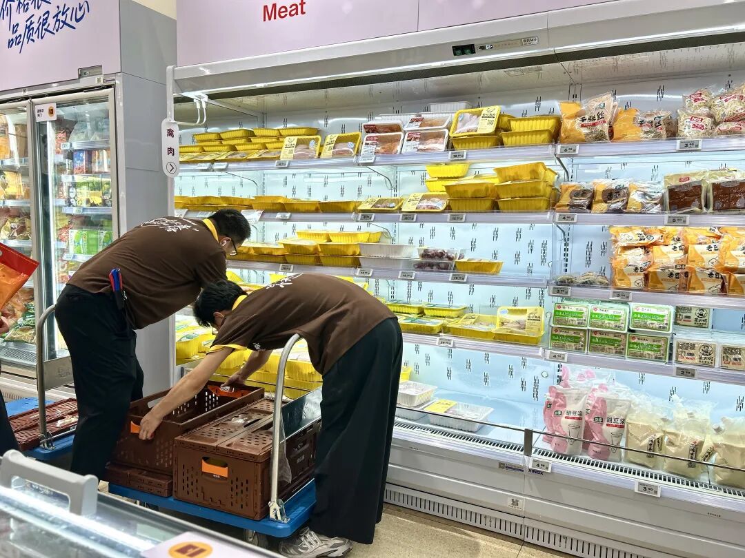 互联网大厂们，扑向「硬折扣超市」