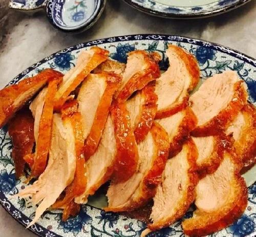 北京烤鸭老店翻身仗：口碑下滑后改头换面，258元一只值吗？