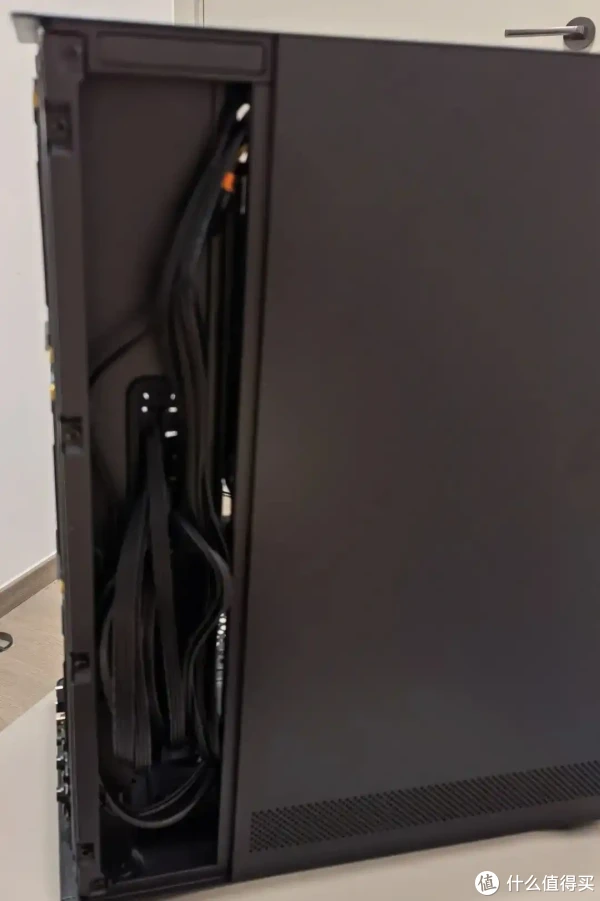 一张红票子能买什么机箱要ATX要侧透还有什么？——硕一鲲鹏CH8+