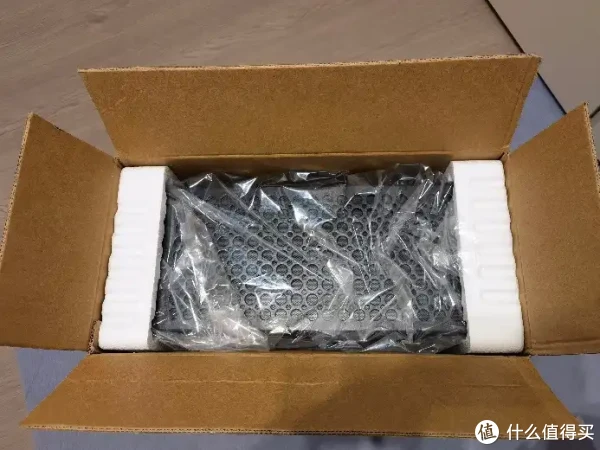 一张红票子能买什么机箱要ATX要侧透还有什么？——硕一鲲鹏CH8+