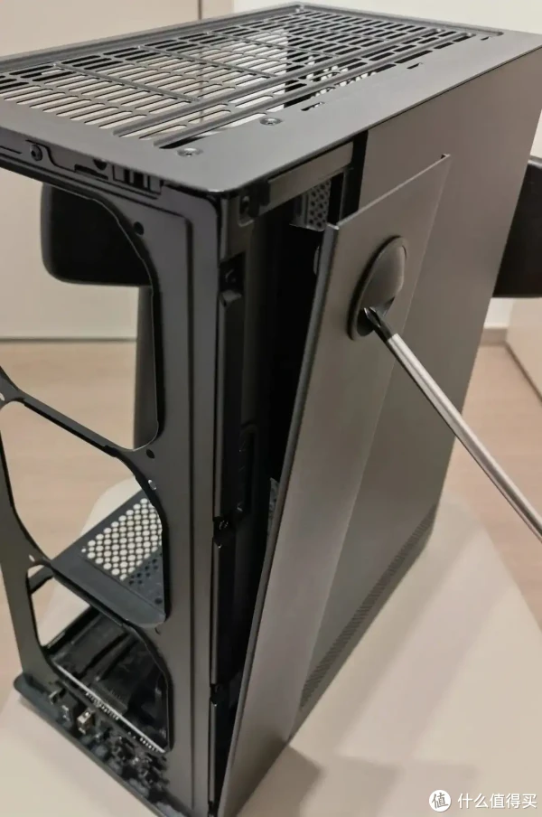 一张红票子能买什么机箱要ATX要侧透还有什么？——硕一鲲鹏CH8+