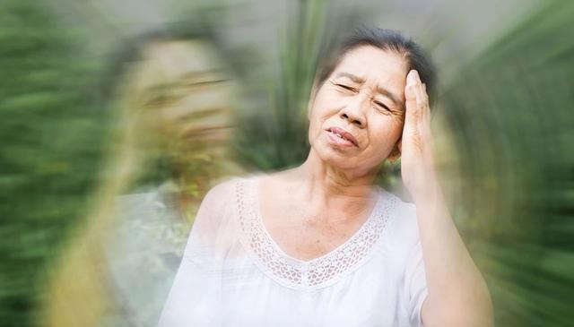 眩晕是大病的预警，频繁眩晕的人，或是暗藏了这3种健康危机