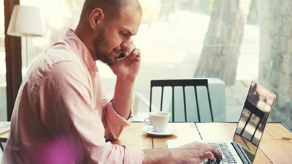真正的阴险小人,表面和常人无异,但这三个特征很明显,遇到要小心
