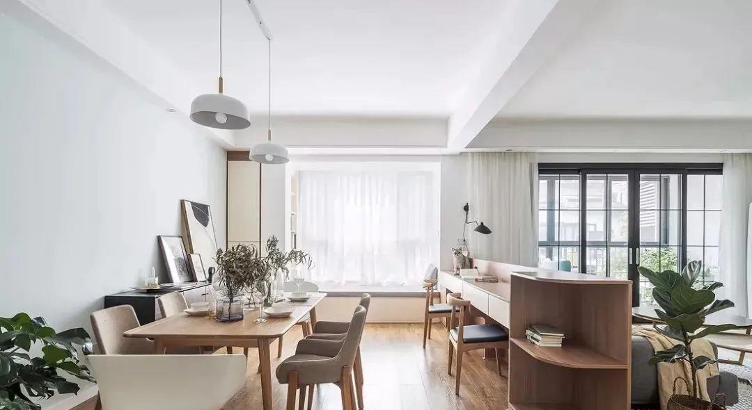 128㎡北欧小家，客餐厅巧用书桌隔断设计，这样的装修太赞了！